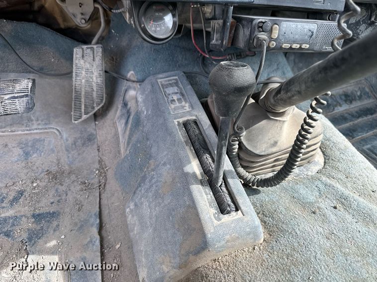 image for item NP9909 1992 Chevrolet K2500  pickup truck