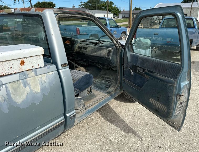 image for item NP9909 1992 Chevrolet K2500  pickup truck