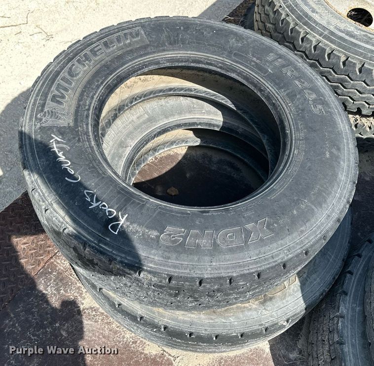 image for item NP9910 (10) 11R22.5 tires