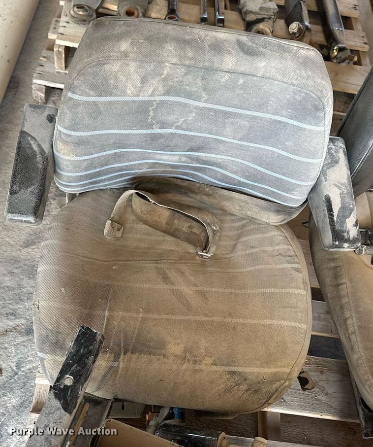 image for item NP9913 Truck parts