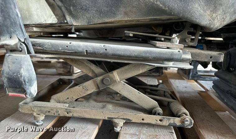 image for item NP9913 Truck parts