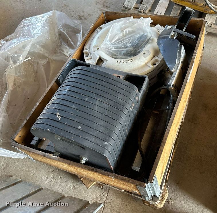 image for item NP9915 Tractor parts