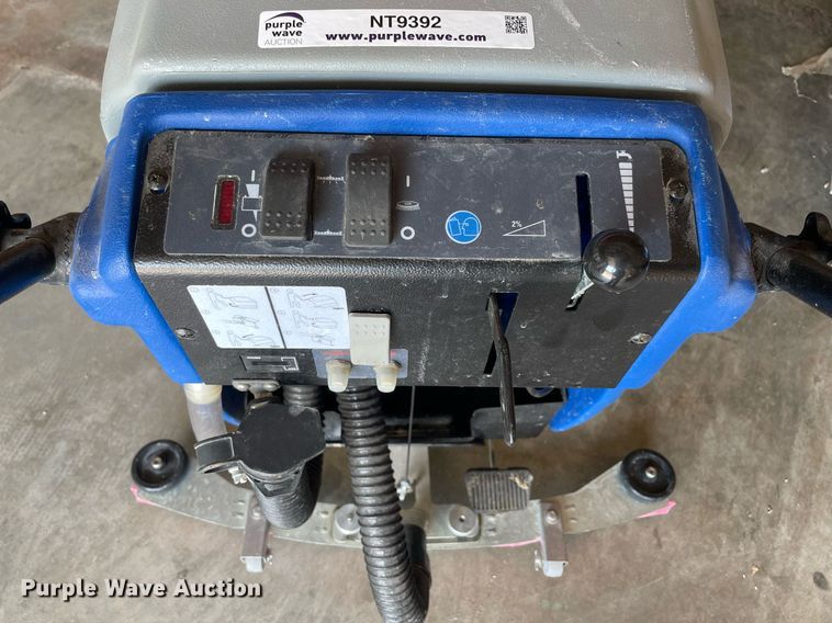 image for item NT9392 Saber SC17  floor scrubber