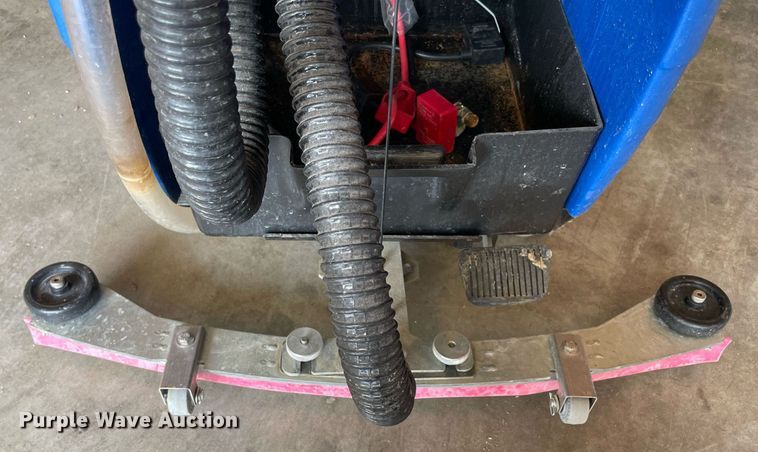 image for item NT9392 Saber SC17  floor scrubber