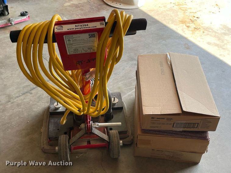 image for item NT9394 Square Scrub EBG-20/C  floor scrubber