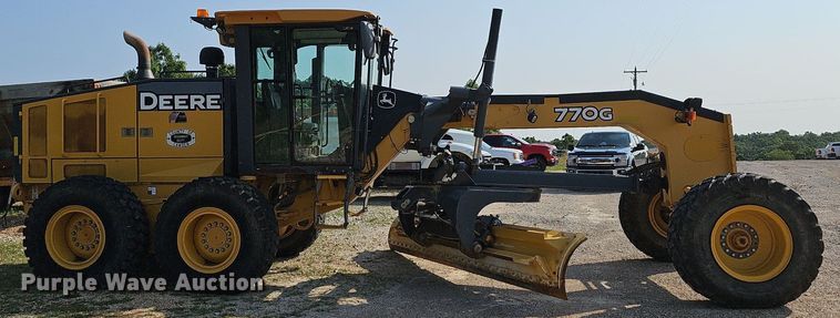 image for item NT9751 2012 John Deere 770G  motor grader