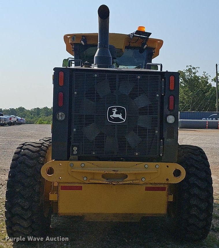 image for item NT9751 2012 John Deere 770G  motor grader