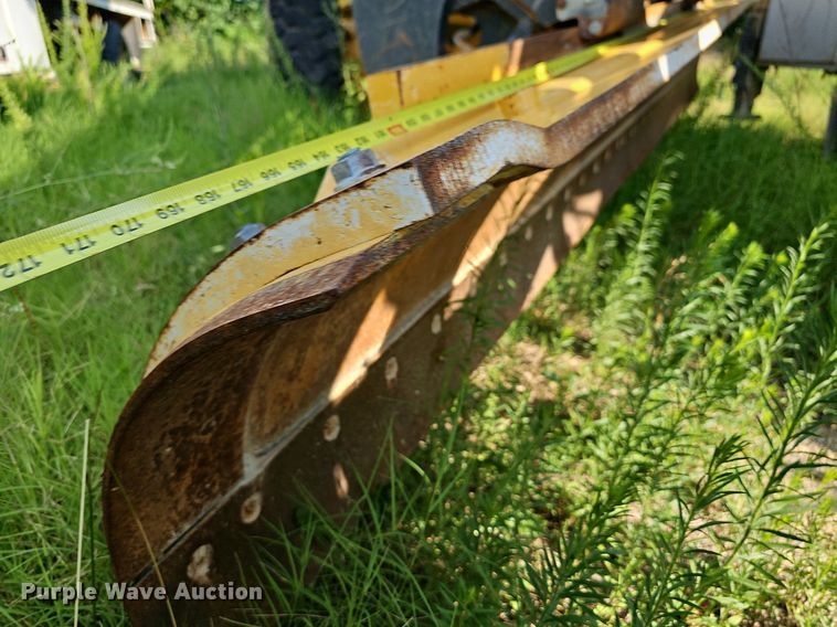 image for item NT9751 2012 John Deere 770G  motor grader