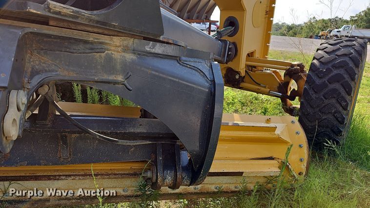 image for item NT9751 2012 John Deere 770G  motor grader