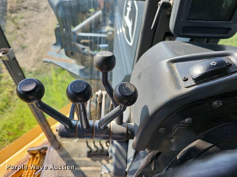 image for item NT9751 2012 John Deere 770G  motor grader