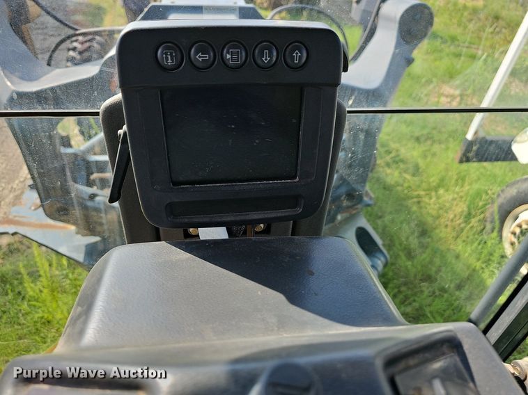 image for item NT9751 2012 John Deere 770G  motor grader