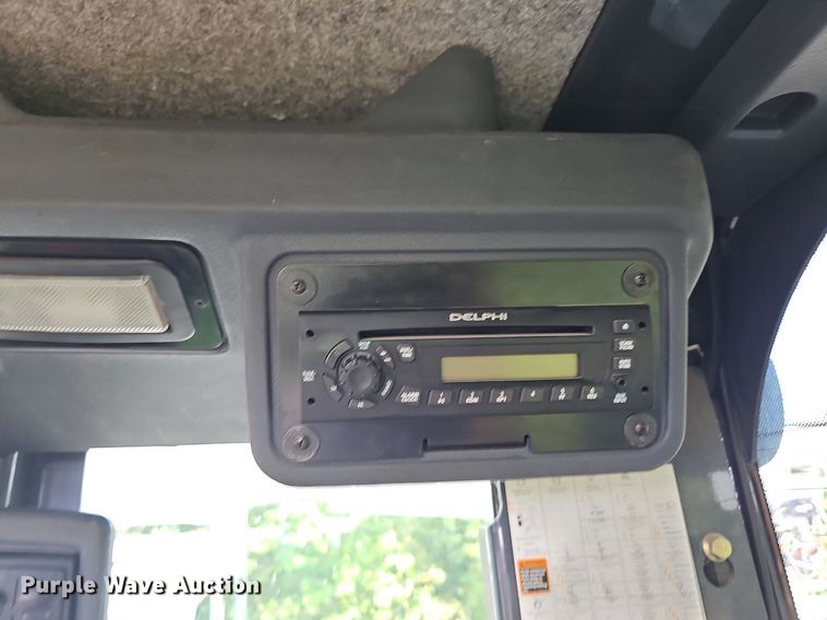 image for item NT9751 2012 John Deere 770G  motor grader