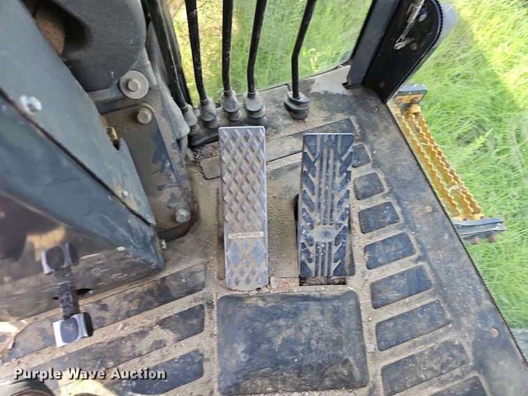 image for item NT9751 2012 John Deere 770G  motor grader