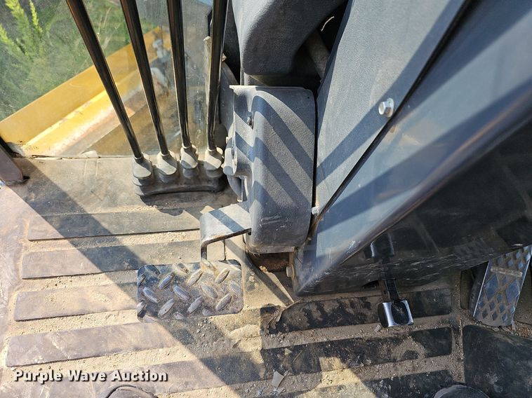 image for item NT9751 2012 John Deere 770G  motor grader