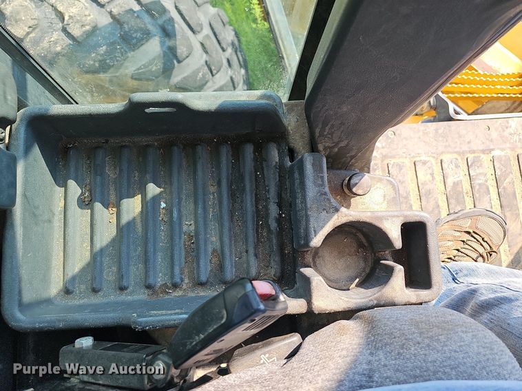 image for item NT9751 2012 John Deere 770G  motor grader