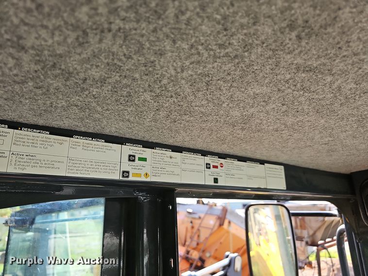 image for item NT9751 2012 John Deere 770G  motor grader