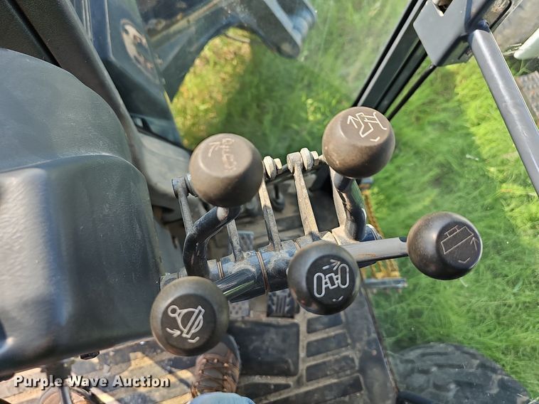 image for item NT9751 2012 John Deere 770G  motor grader