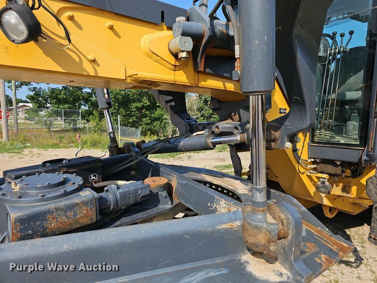 image for item NT9751 2012 John Deere 770G  motor grader