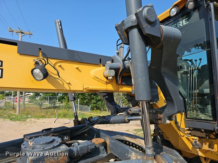 image for item NT9751 2012 John Deere 770G  motor grader