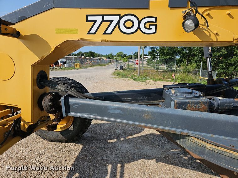 image for item NT9751 2012 John Deere 770G  motor grader