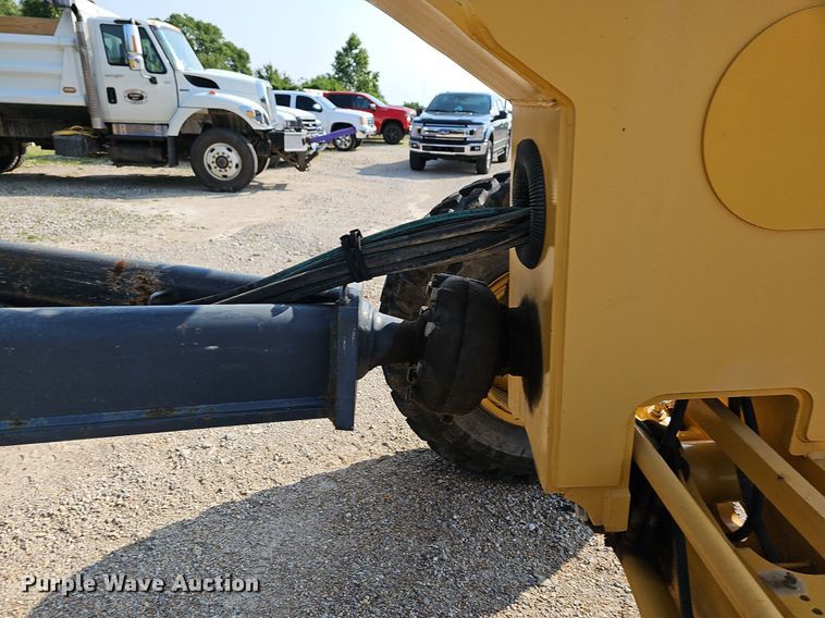 image for item NT9751 2012 John Deere 770G  motor grader