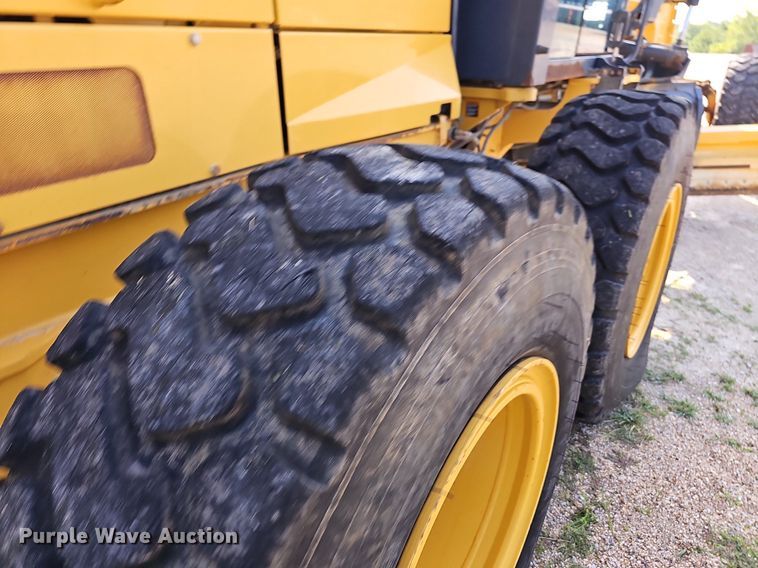 image for item NT9751 2012 John Deere 770G  motor grader