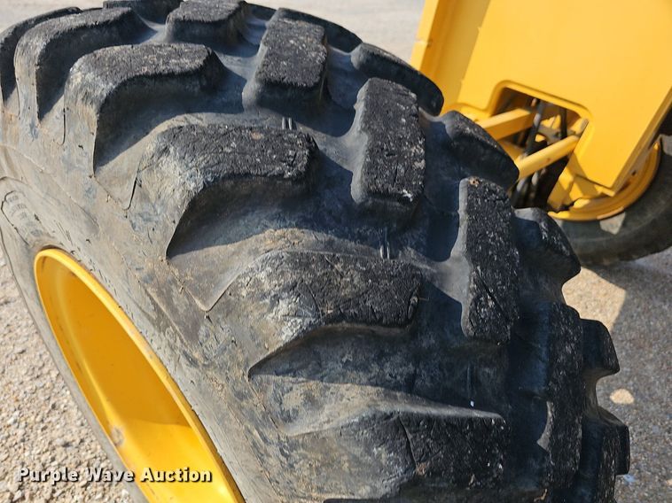 image for item NT9751 2012 John Deere 770G  motor grader