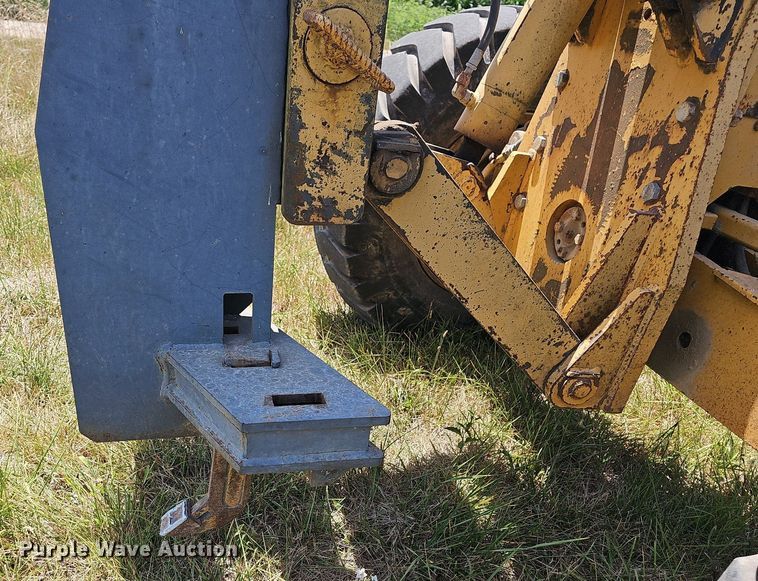 image for item NT9762 2001 John Deere 772CH  motor grader