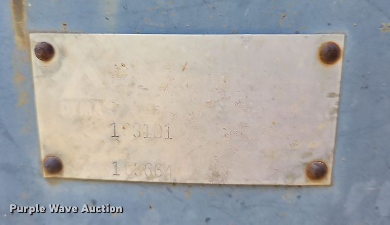 image for item NT9762 2001 John Deere 772CH  motor grader