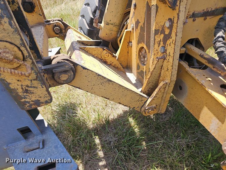 image for item NT9762 2001 John Deere 772CH  motor grader