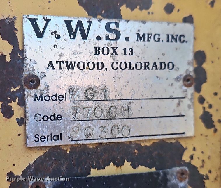 image for item NT9762 2001 John Deere 772CH  motor grader