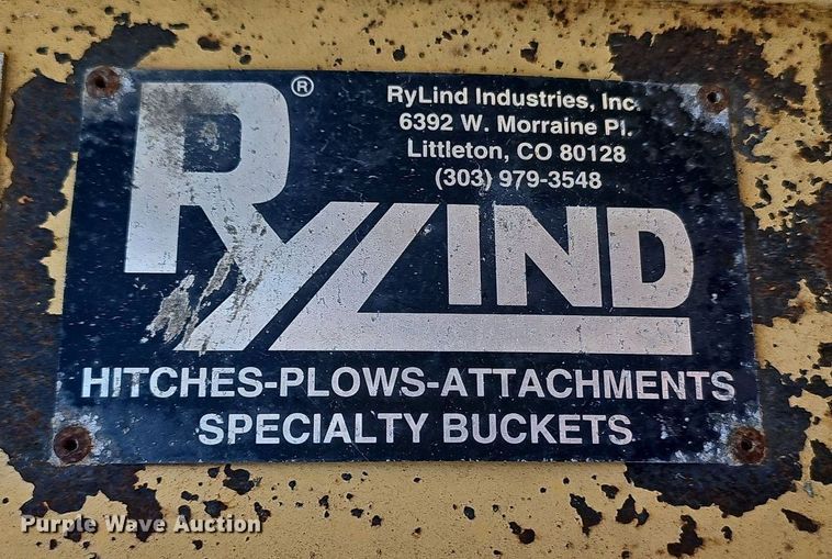 image for item NT9762 2001 John Deere 772CH  motor grader