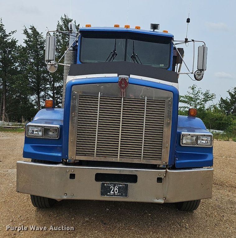 image for item NT9775 1987 Kenworth 800  dump truck