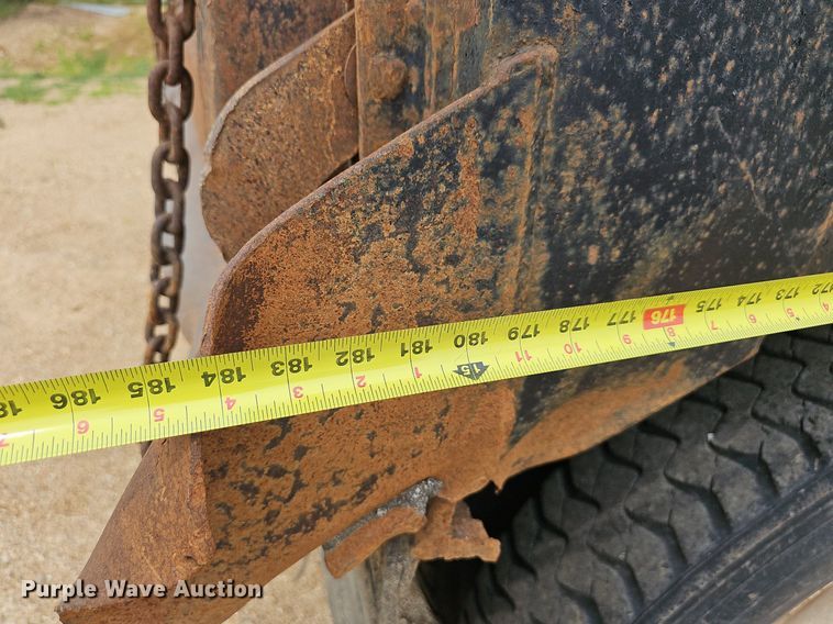 image for item NT9775 1987 Kenworth 800  dump truck