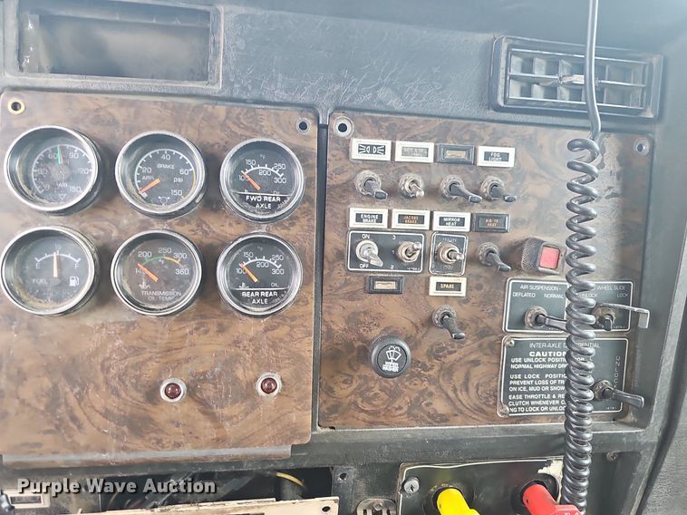 image for item NT9775 1987 Kenworth 800  dump truck