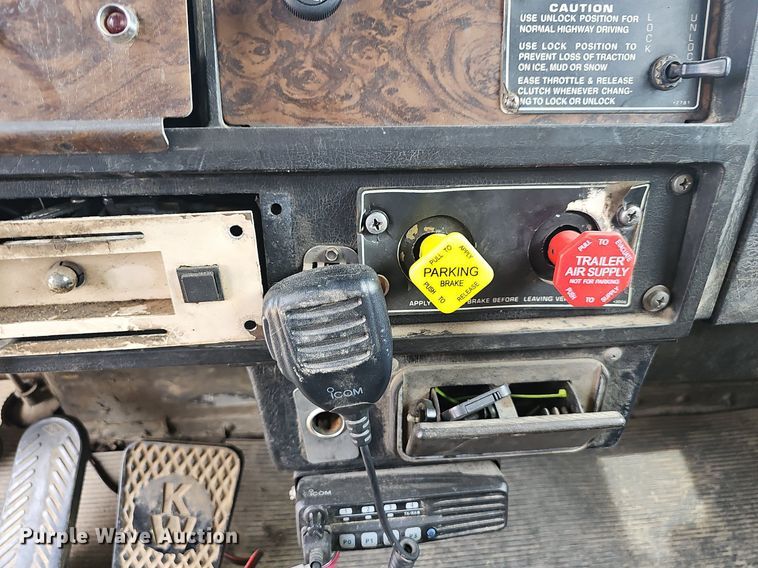 image for item NT9775 1987 Kenworth 800  dump truck