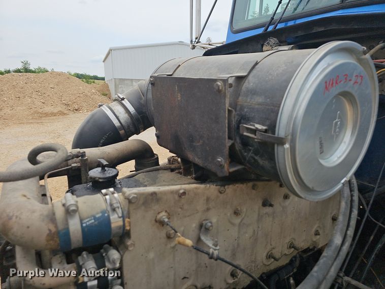 image for item NT9775 1987 Kenworth 800  dump truck