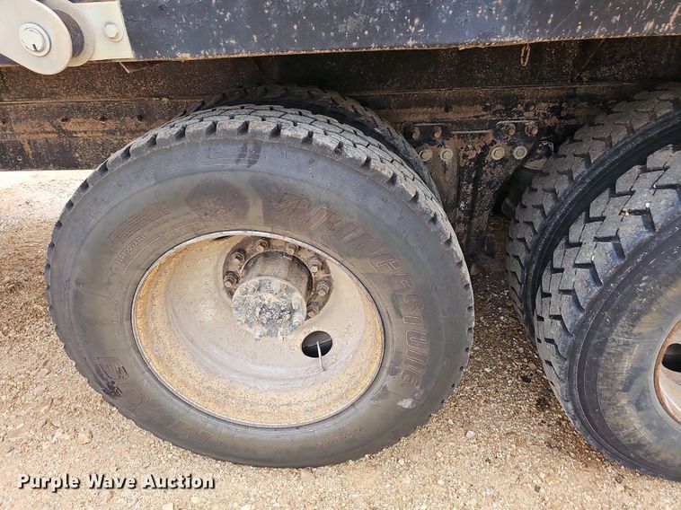 image for item NT9775 1987 Kenworth 800  dump truck