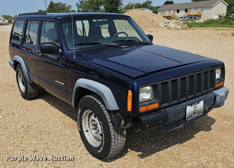 image for item NT9777 2000 Jeep Cherokee  SUV