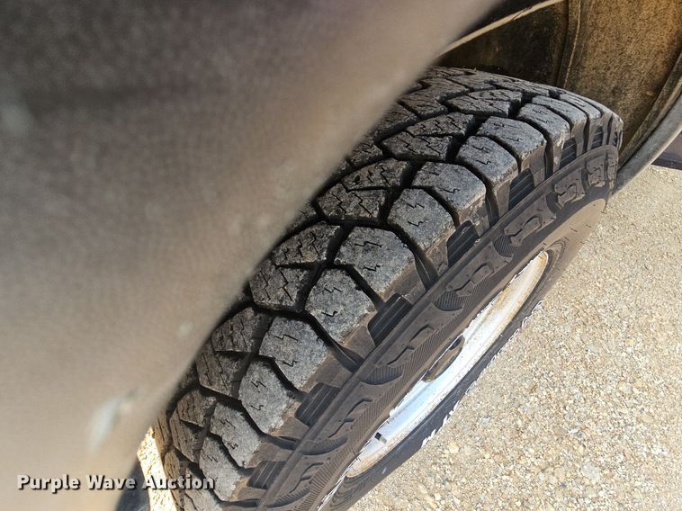 image for item NT9777 2000 Jeep Cherokee  SUV