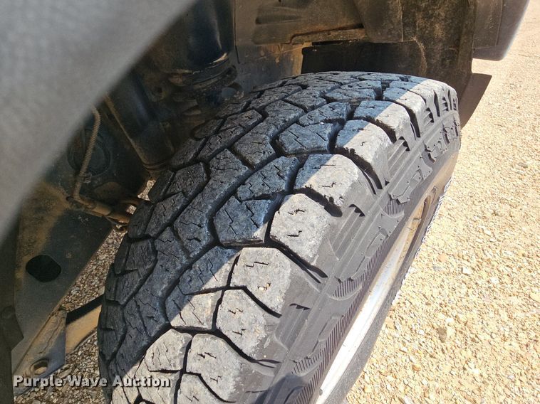 image for item NT9777 2000 Jeep Cherokee  SUV