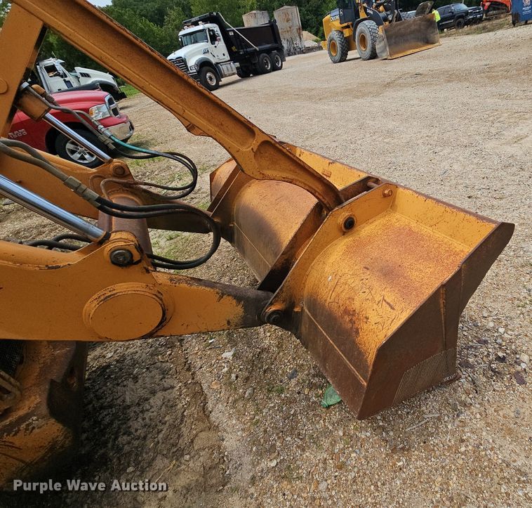 image for item NT9780 2002 Case 580 Super M  backhoe