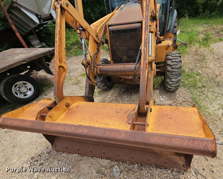 image for item NT9780 2002 Case 580 Super M  backhoe