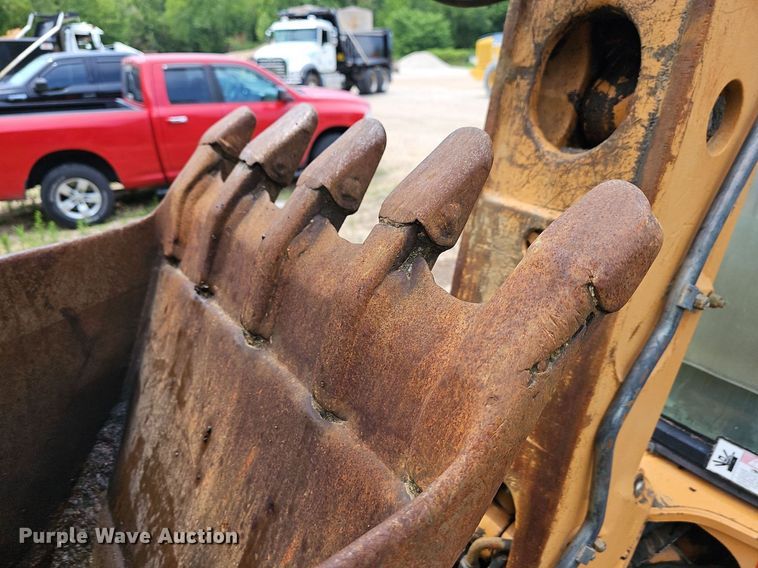 image for item NT9780 2002 Case 580 Super M  backhoe