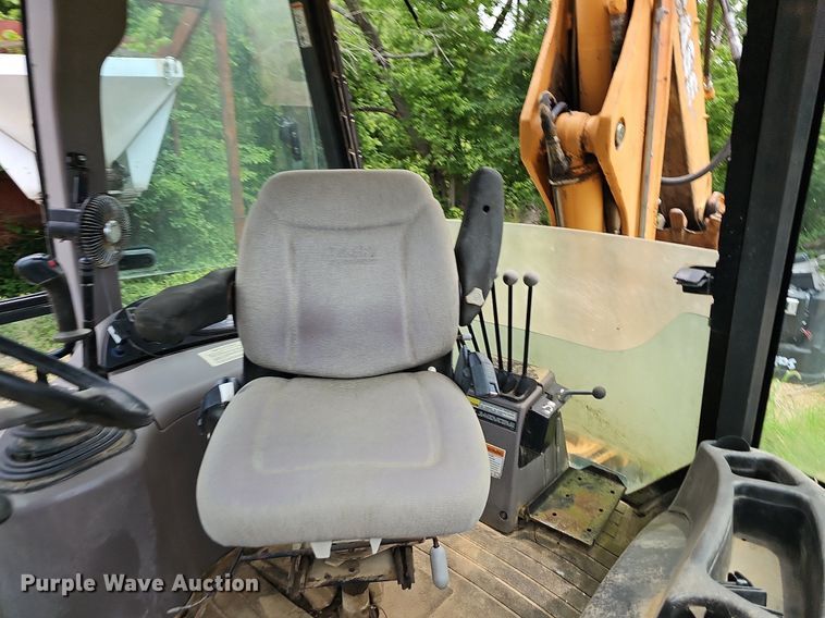 image for item NT9780 2002 Case 580 Super M  backhoe