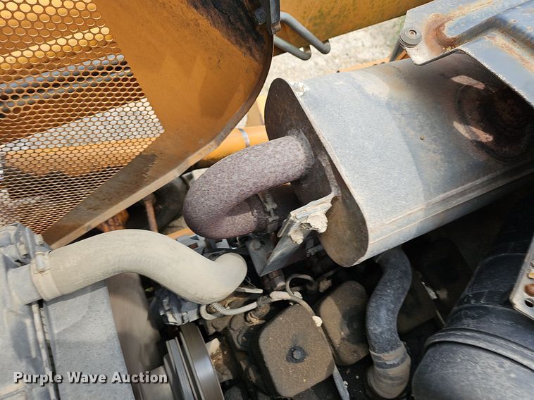 image for item NT9780 2002 Case 580 Super M  backhoe