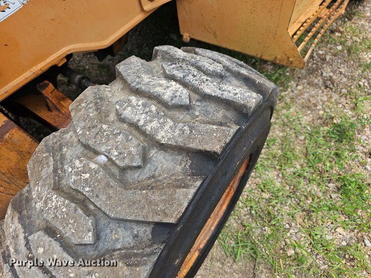 image for item NT9780 2002 Case 580 Super M  backhoe