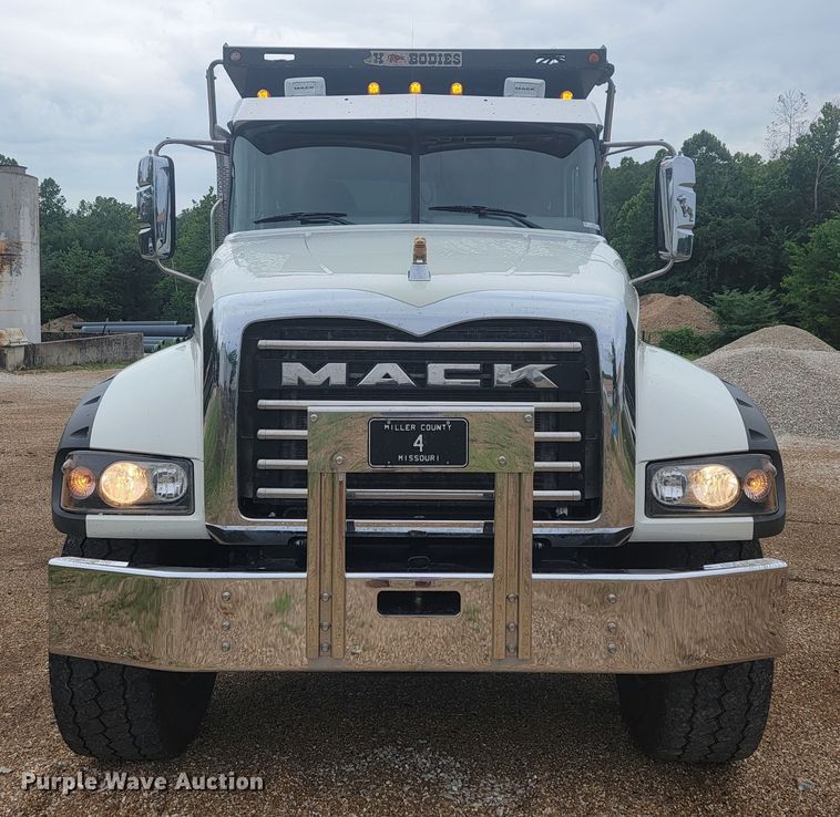 image for item NT9781 2021 Mack Granite  dump truck
