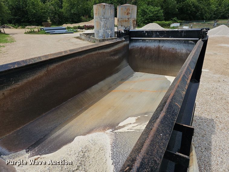 image for item NT9781 2021 Mack Granite  dump truck