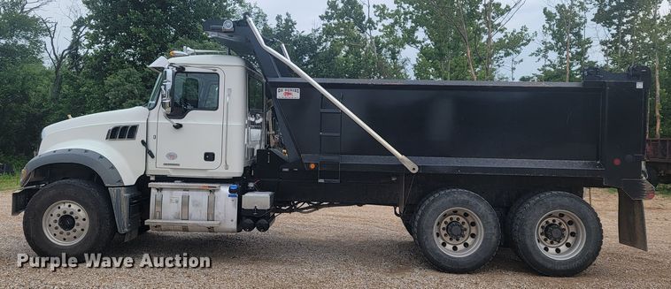 image for item NT9782 2021 Mack Granite  dump truck